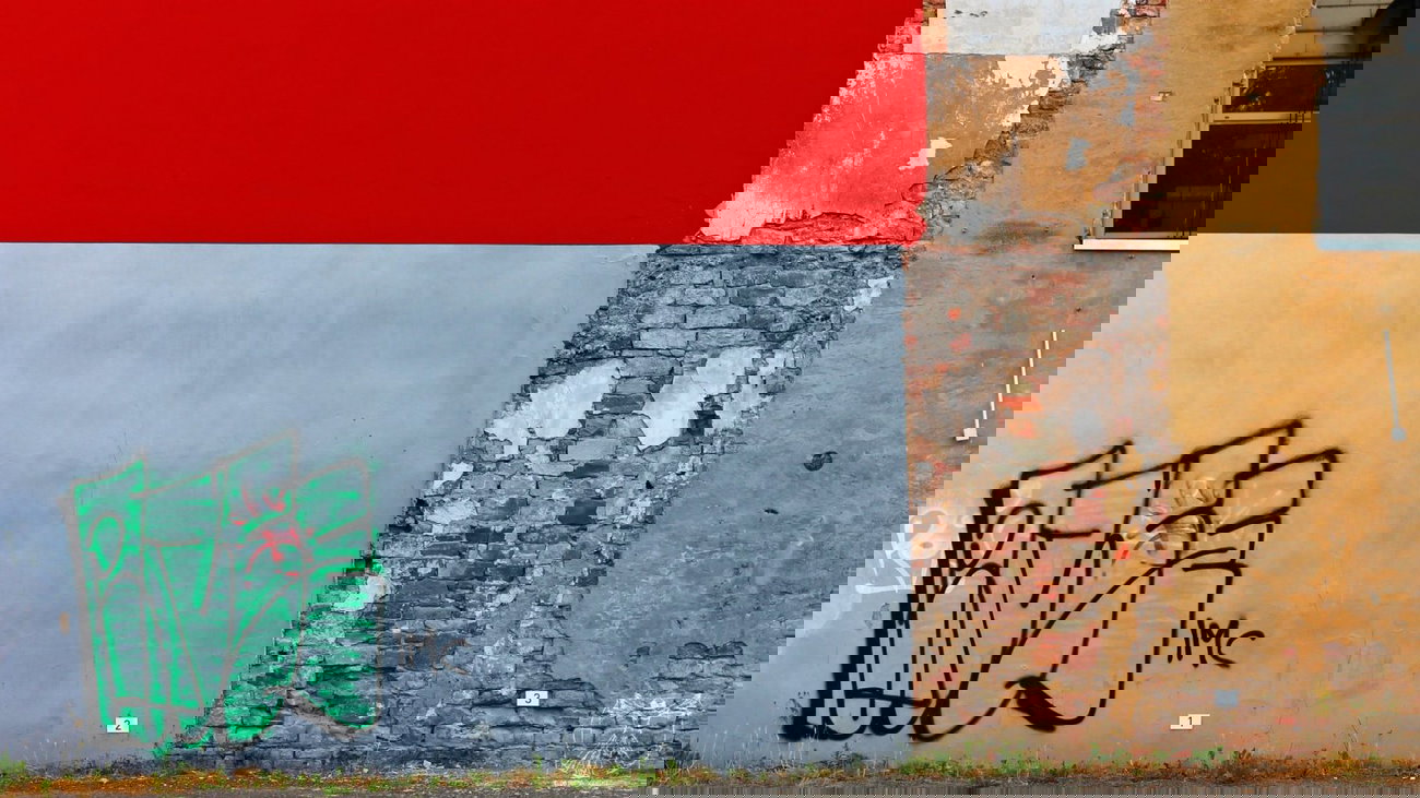 Graffiti Bombing - Photo by InfraHD - Fonse, Fonsy, Fonk