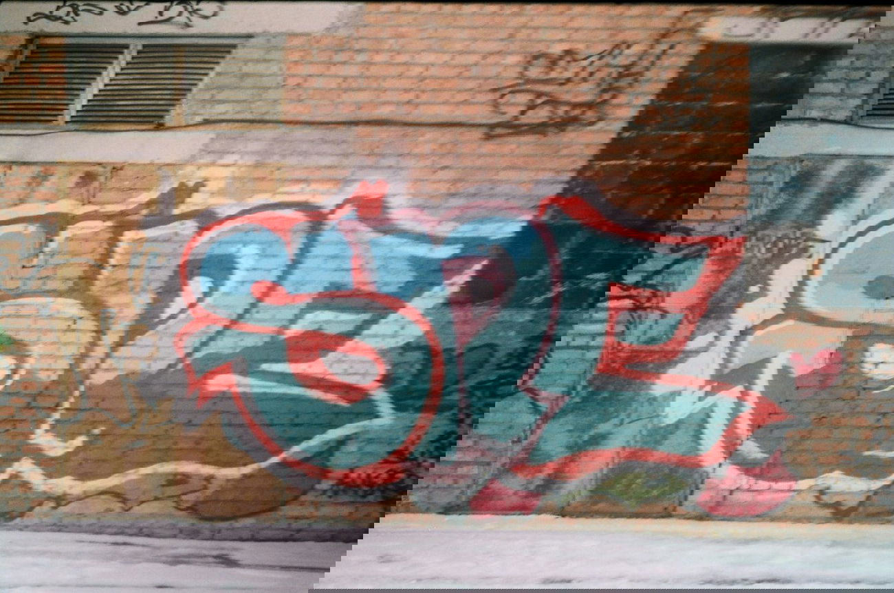 Graffiti Bombing - Photo by IvanSne