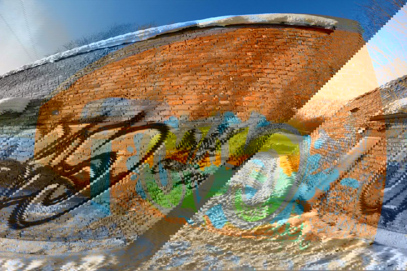 Graffiti Bombing - Photo by IvanSne