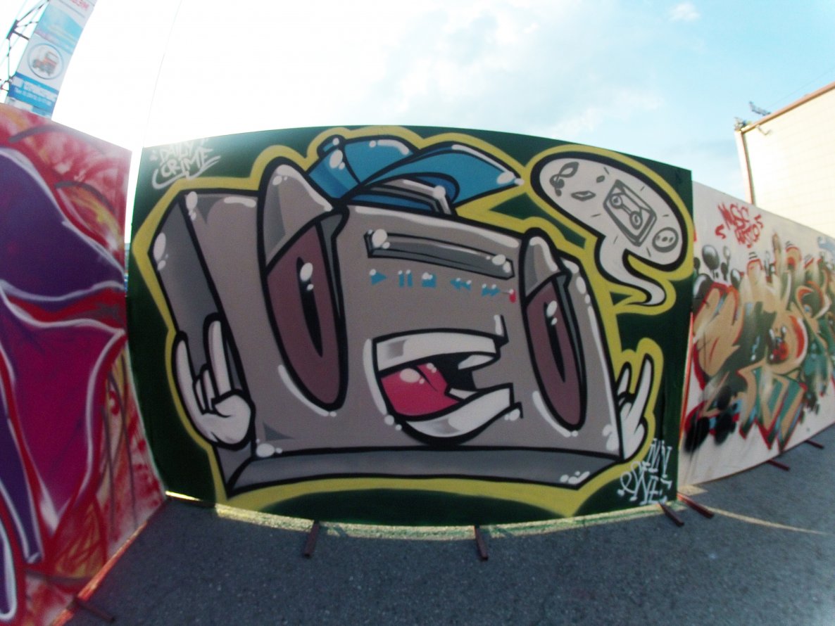 Graffiti Wall - Photo by IvanSne