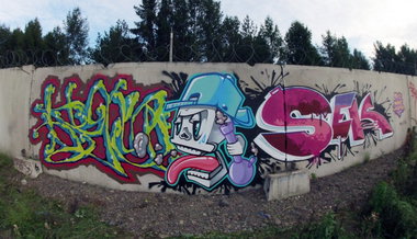 Graffiti Wall - Photo by IvanSne
