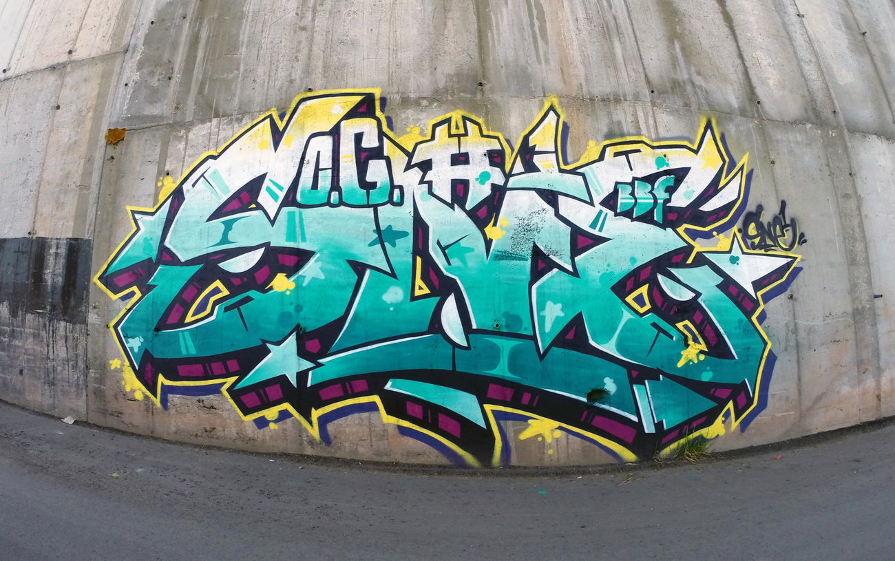 Graffiti Wall - Photo by IvanSne - sne, og, wall (2016)