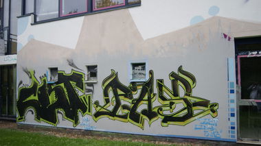 Graffiti Wall - Photo by JAMAL - pas, snok