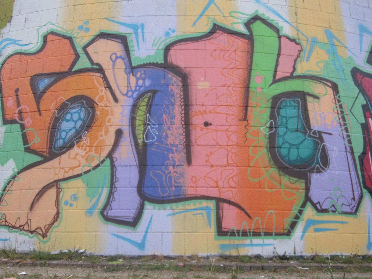 Graffiti Wall - Photo by JAMAL - snok, znok