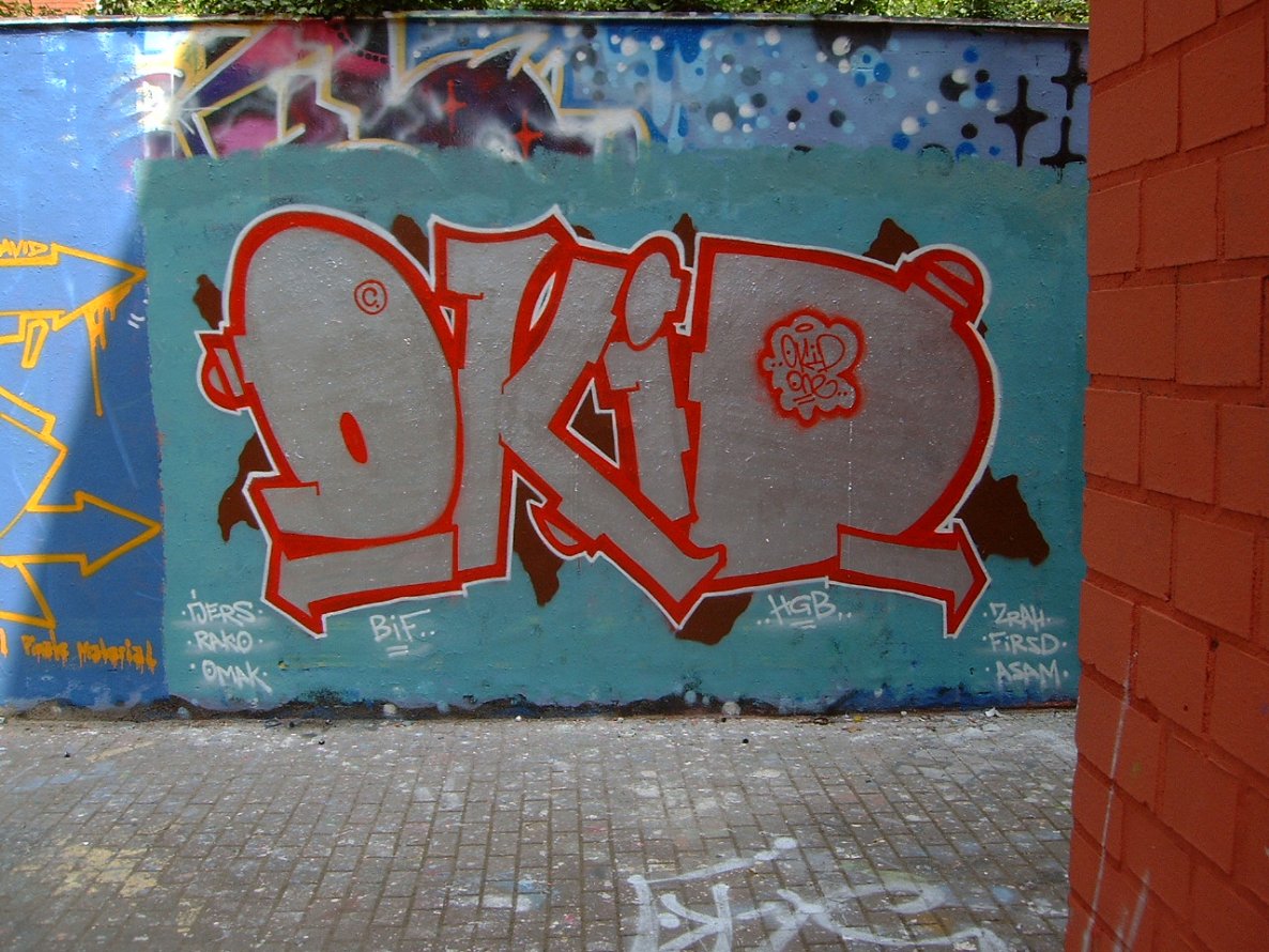 Graffiti Wall - Photo by JERSEE - okid, jersee (2009)