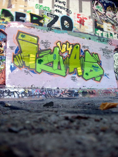 Graffiti Wall - Photo by JERSEE - oced, jersee (2010)