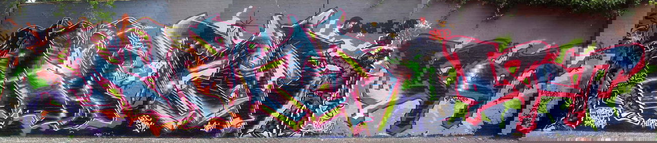Graffiti Wall - Photo by JERSEE - imun, trem, ocet (2005)