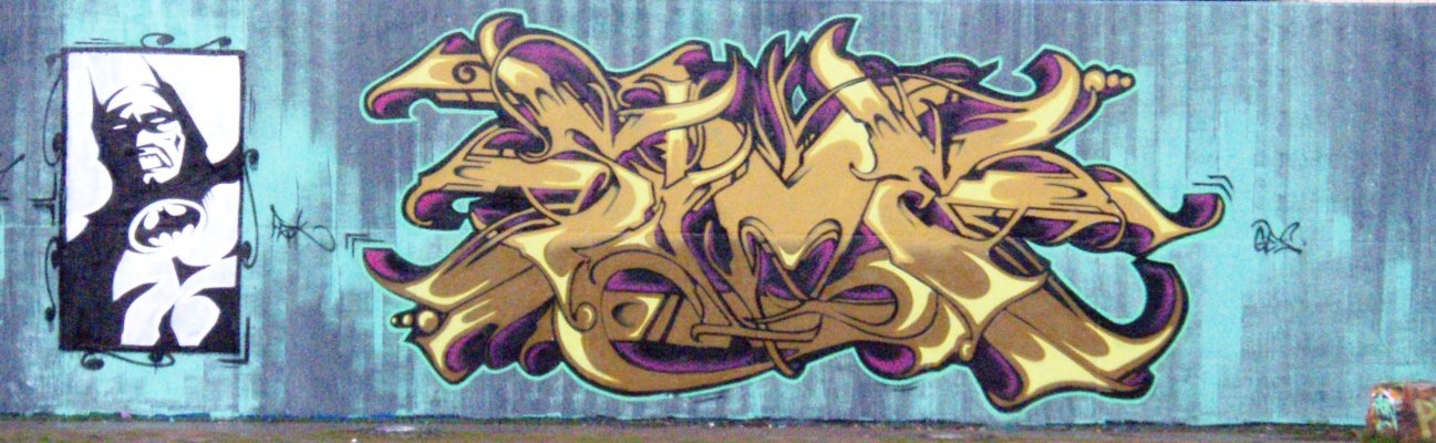 Graffiti Wall - Photo by JJoe - sime