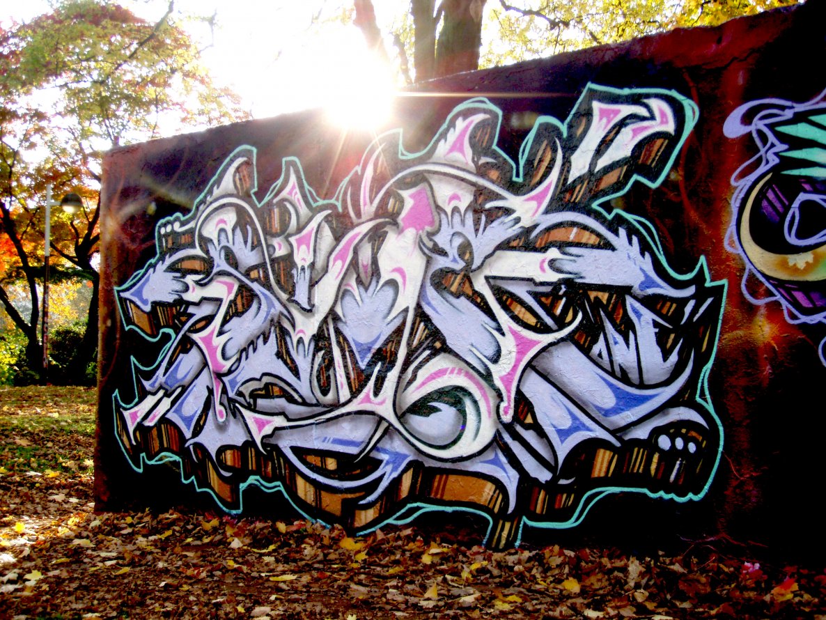 Graffiti Wall - Photo by JJoe - sime (2007)