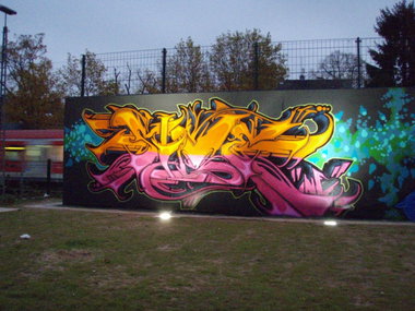 Graffiti Wall - Photo by JJoe - sime