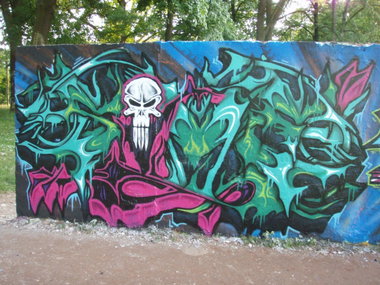 Graffiti Wall - Photo by JJoe - sime