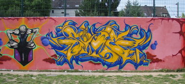Graffiti Wall - Photo by JJoe - sime