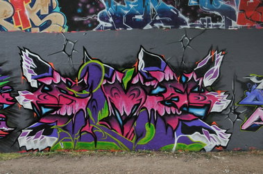 Graffiti Wall - Photo by JJoe - sime