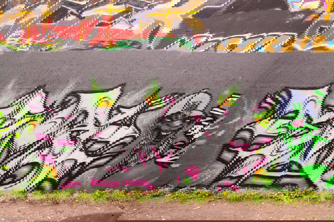 Graffiti Wall - Photo by JJoe - sime