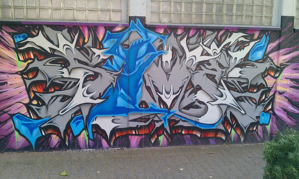 Graffiti Wall - Photo by JJoe - sime