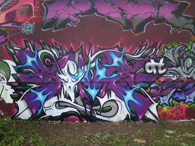 Graffiti Wall - Photo by JJoe - sime