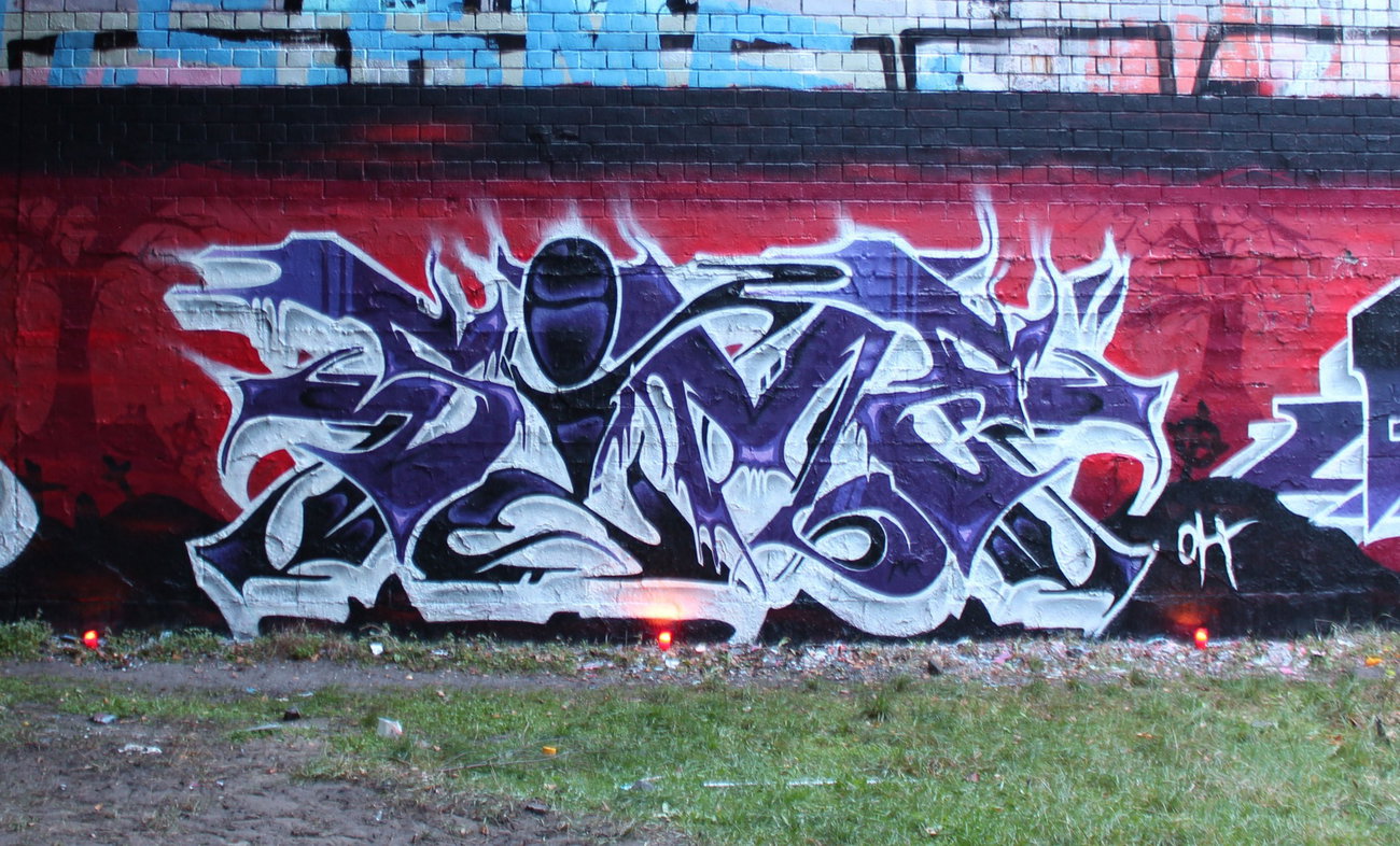Graffiti Wall - Photo by JJoe - Sime