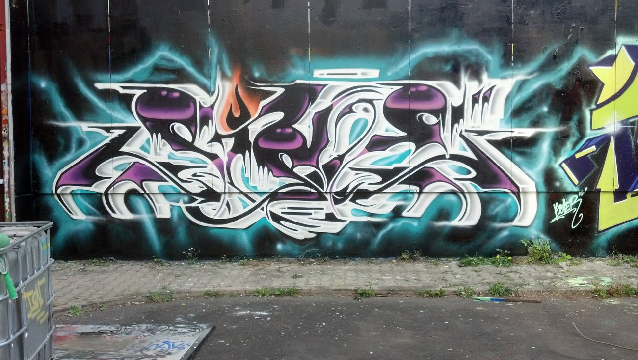 Graffiti Wall - Photo by JJoe - Sime