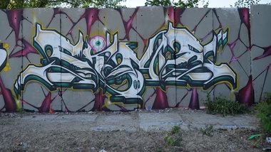 Graffiti Wall - Photo by JJoe - Sime