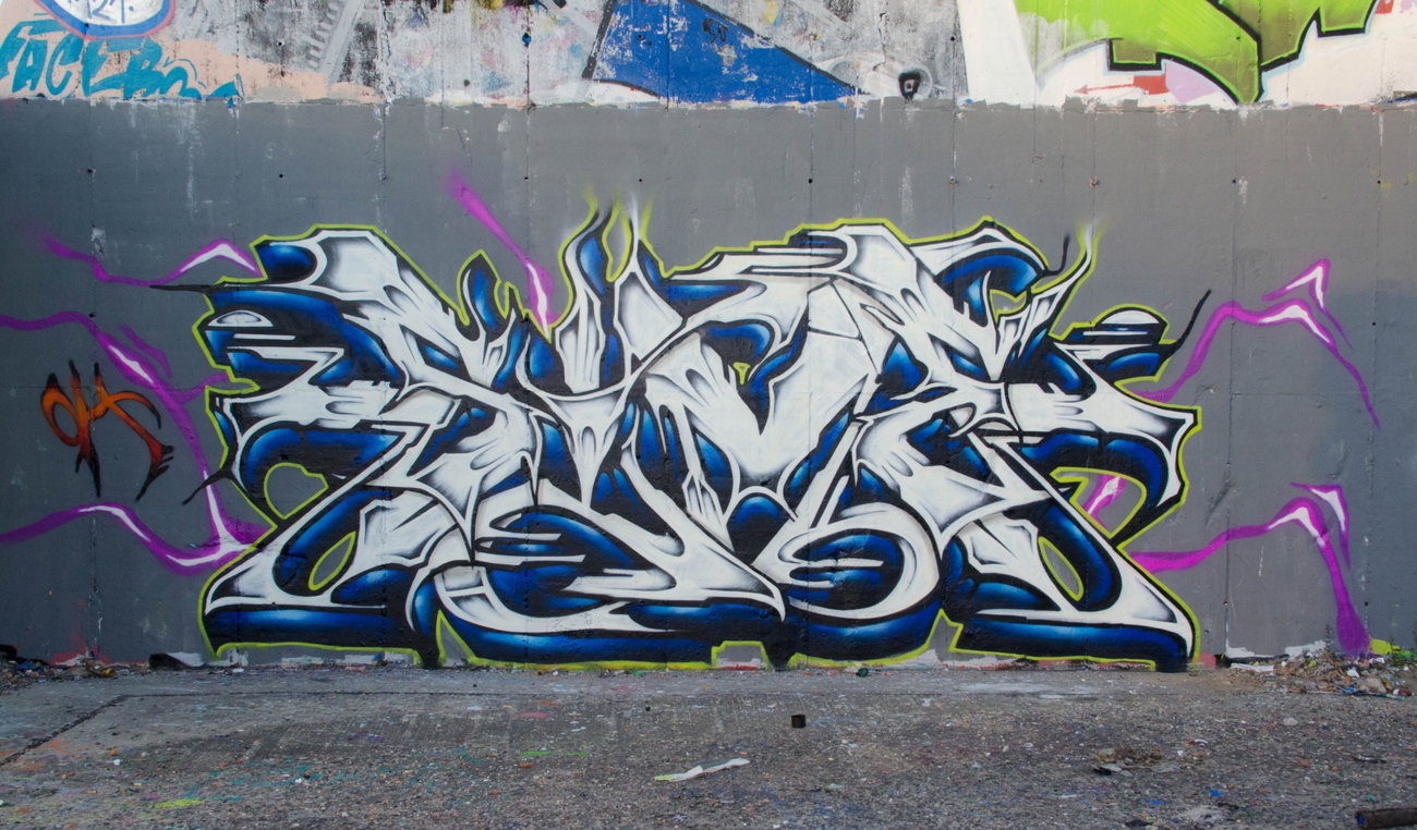 Graffiti Wall - Photo by JJoe - Sime