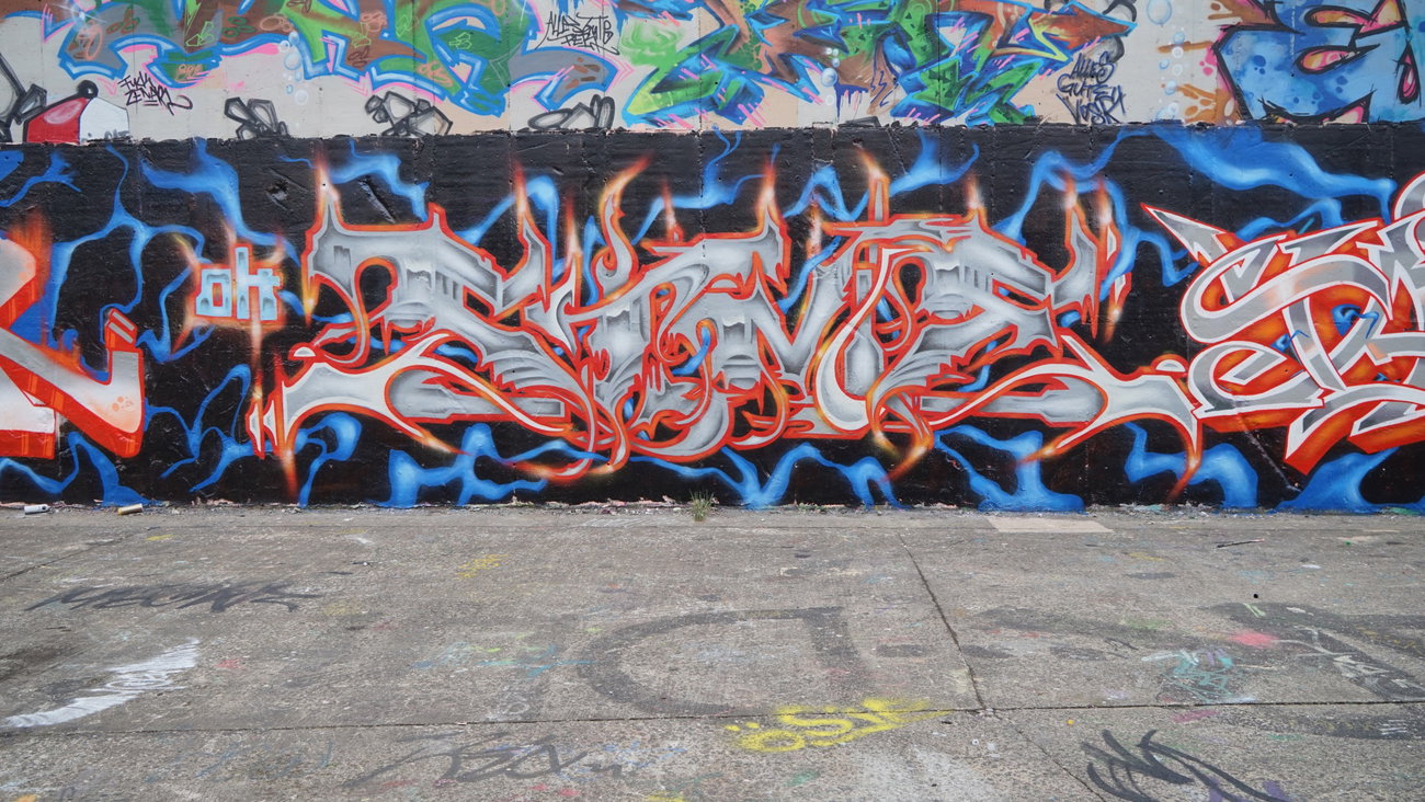 Graffiti Wall - Photo by JJoe - Sime