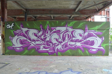 Graffiti Wall - Photo by JJoe - Sime