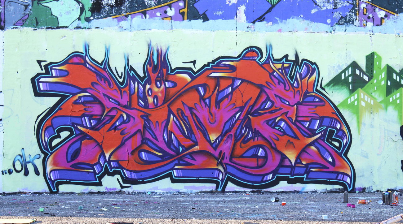 Graffiti Wall - Photo by JJoe - Sime