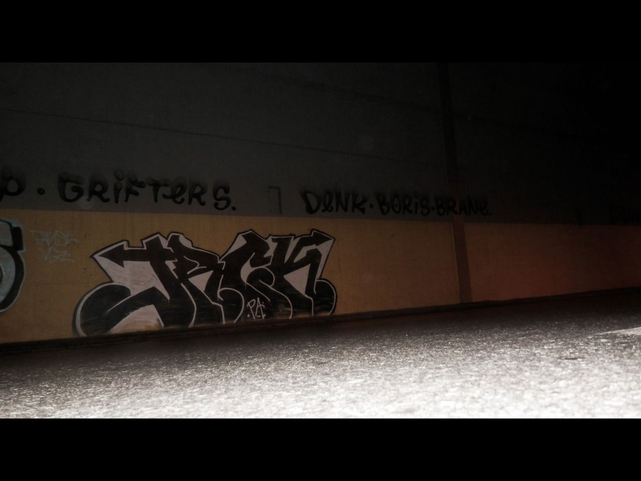 Graffiti Bombing - Photo by JackPA - Bulgaria, jack, pa (2016)