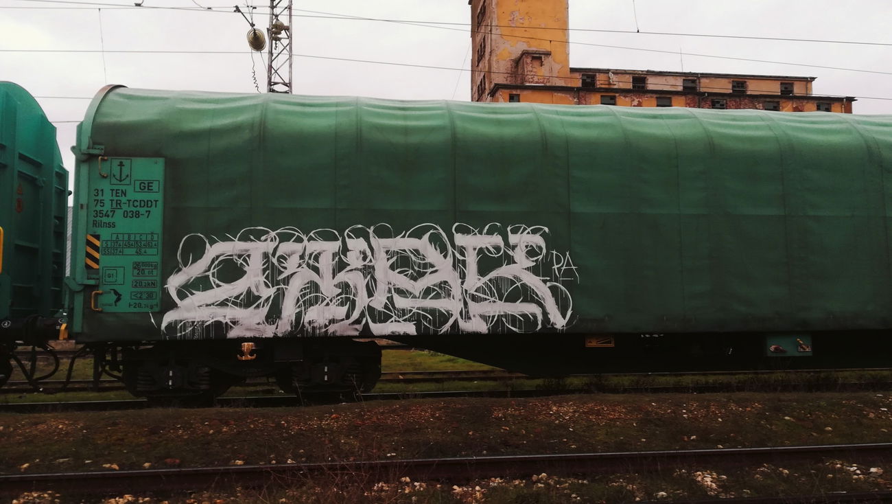 Graffiti Train in Sofia - Photo by JackPA