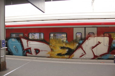 Graffiti Train - Photo by Jacques - odes