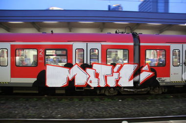 Graffiti Train - Photo by Jacques - Motiv (2014)