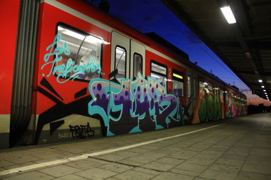 Graffiti Train in Herne - Photo by Jacques - ruhrarea, sundown, trainstation (2014)