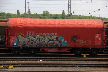 Graffiti Train - Photo by Jacques