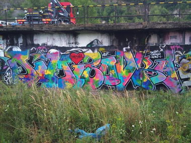 Graffiti Wall - Photo by Jafulin