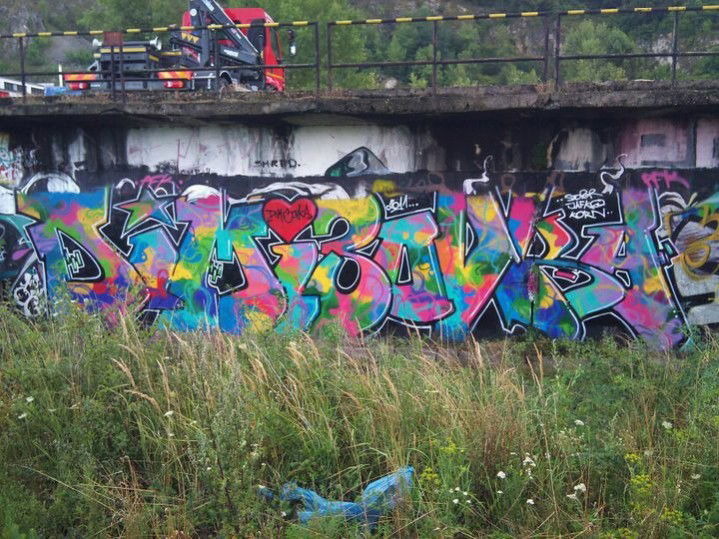 Graffiti Wall - Photo by Jafulin