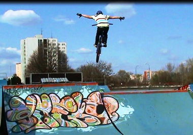 Graffiti Artwork in Bratislava - Photo by Jafulin - Jafko, Funky, shit