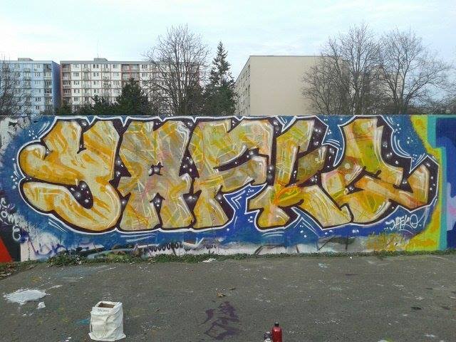 Graffiti Wall - Photo by Jafulin