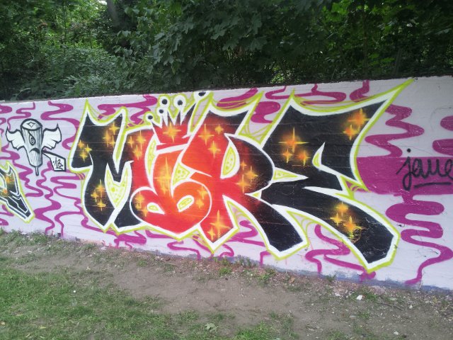 Graffiti Wall - Photo by Jane_68 - mike, jane, bear (2013)