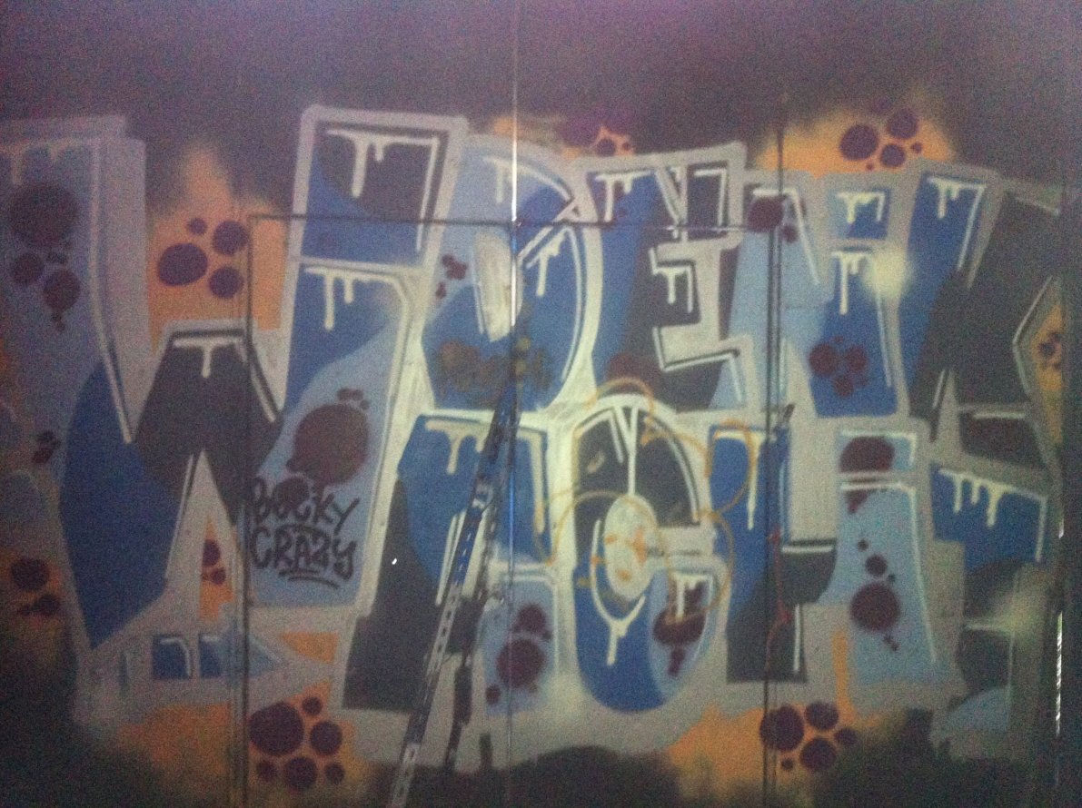 Graffiti Wall - Photo by JangoAsyl - Denk, Becky, Wacht