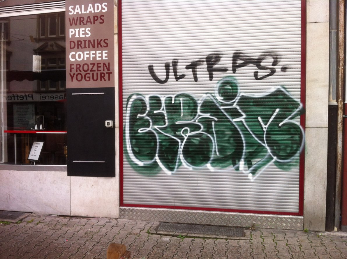 Graffiti Bombing - Photo by JangoAsyl - Efraim, Ephraim, UF
