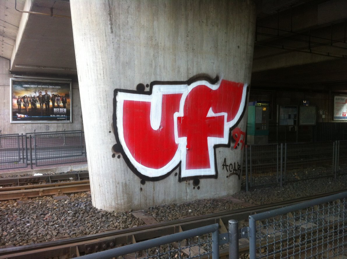 Graffiti Bombing in Frankfurt - Photo by JangoAsyl - ultras, frankfurt, uf (2013)