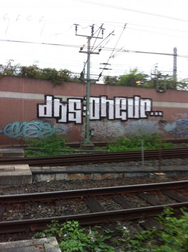 Graffiti Bombing - Photo by JangoAsyl