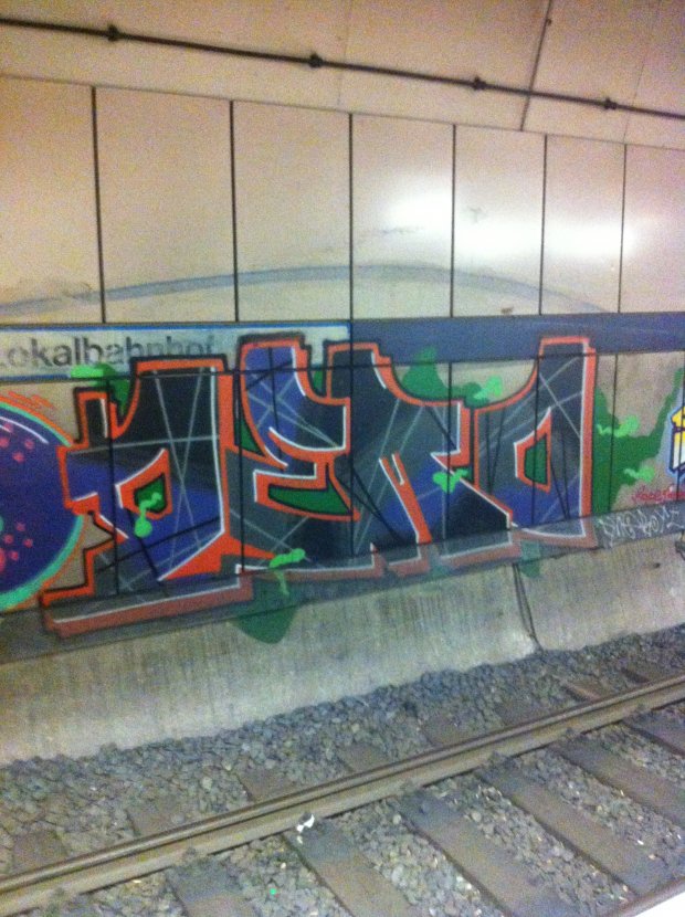 Graffiti Bombing - Photo by JangoAsyl