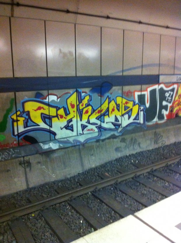 Graffiti Wall - Photo by JangoAsyl - chicos, cl, locos