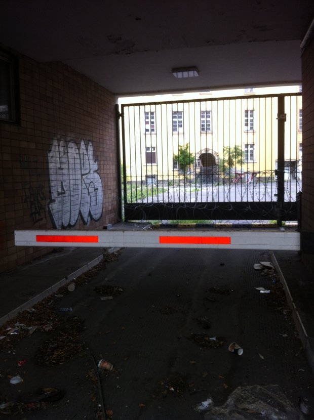 Graffiti Wall in Frankfurt - Photo by JangoAsyl - hops, far