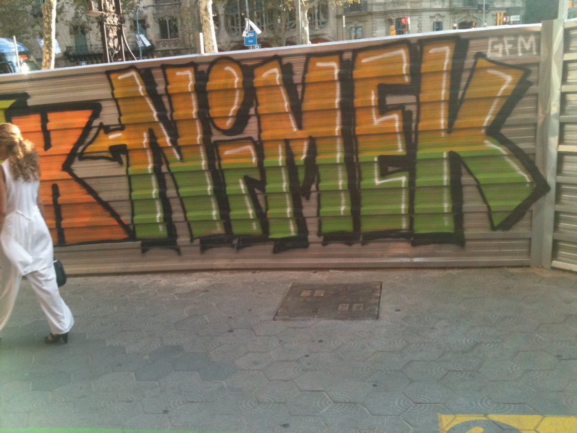 Graffiti Bombing in Barcelona - Photo by JangoAsyl - Nimek, Gfm