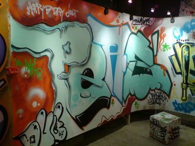 Graffiti Wall in Frankfurt - Photo by JayHardwood - Peas, Dubs, Jolt (20??)