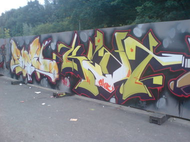Graffiti Wall - Photo by JayHardwood - Shaw, Kent