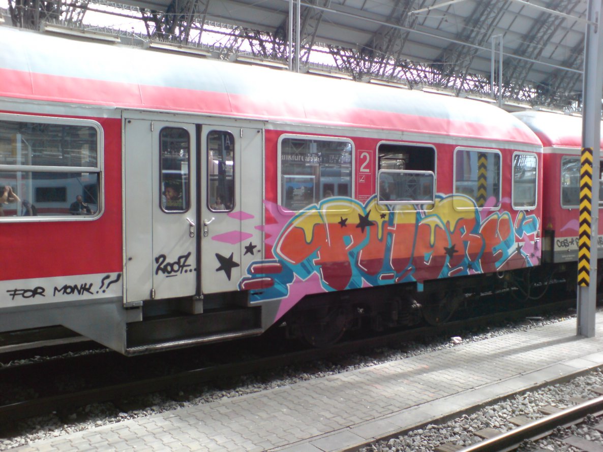 Graffiti Train - Photo by JayHardwood - Phore, COS, SBA (2007)