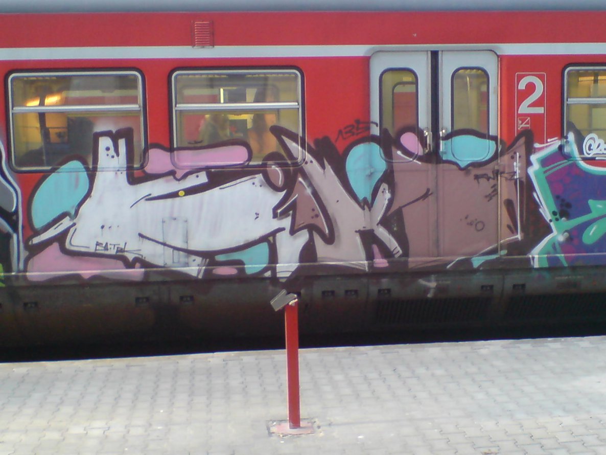 Graffiti Wall - Photo by JayHardwood - Riad, 135